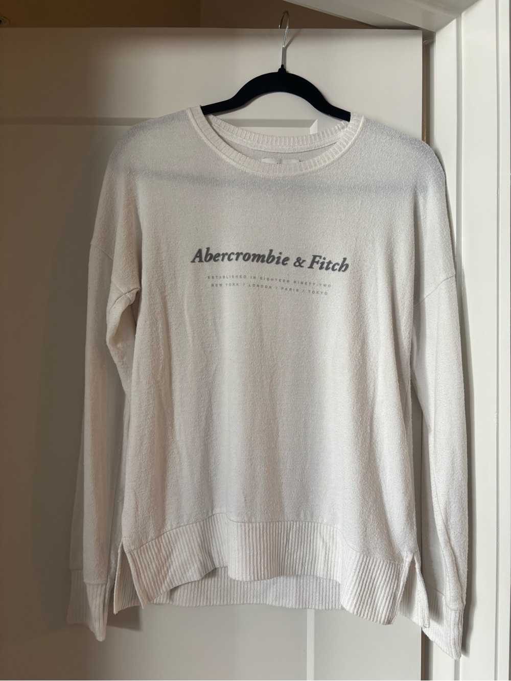 Abercrombie & Fitch Cream Crewneck Logo Sweater